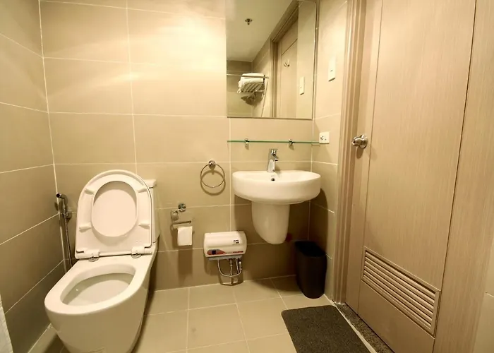 Fully Furnished In Makati Apartment *